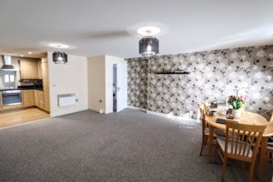 Lounge/Diner- click for photo gallery